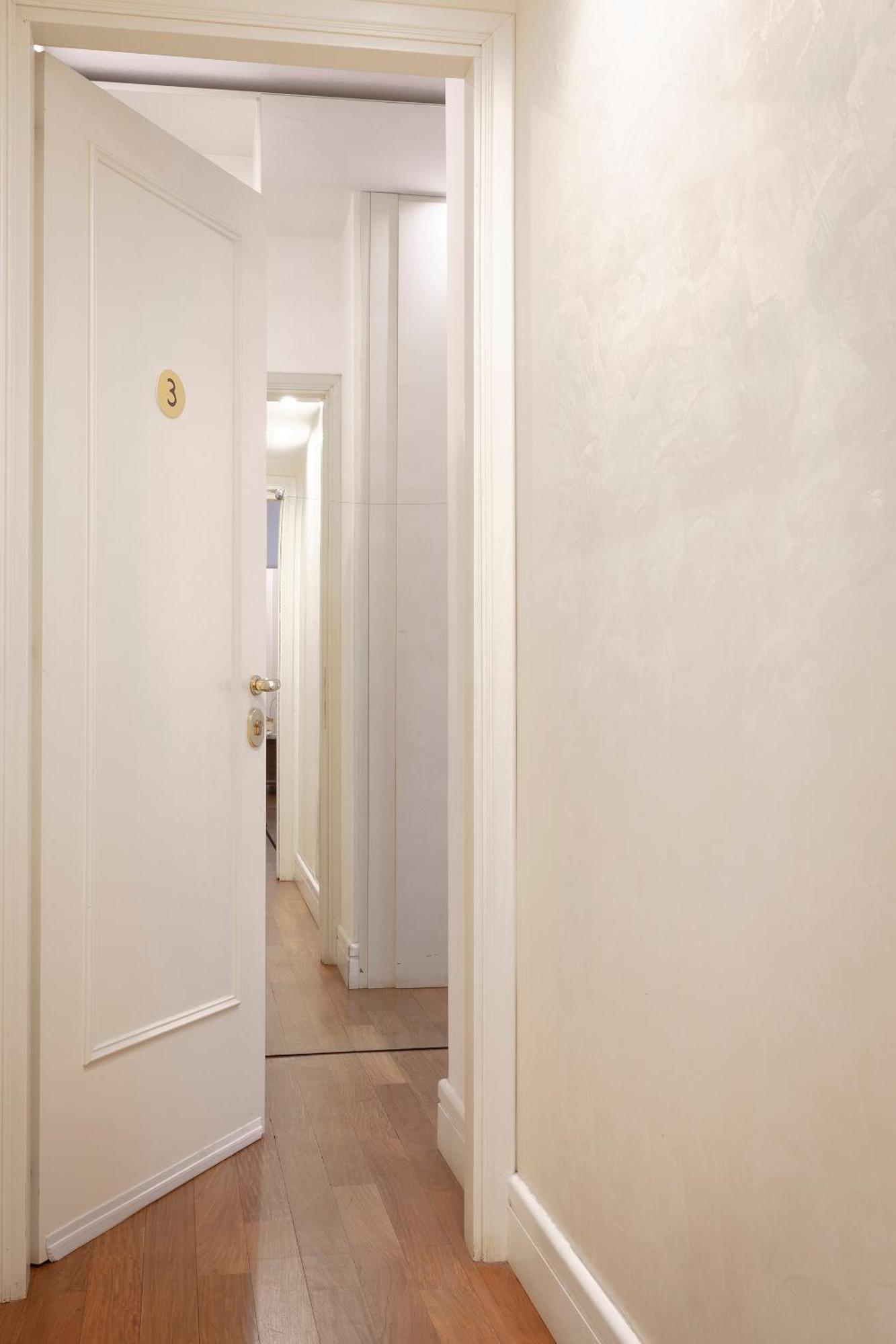 Vittore Rooms & Apartment Милан Экстерьер фото