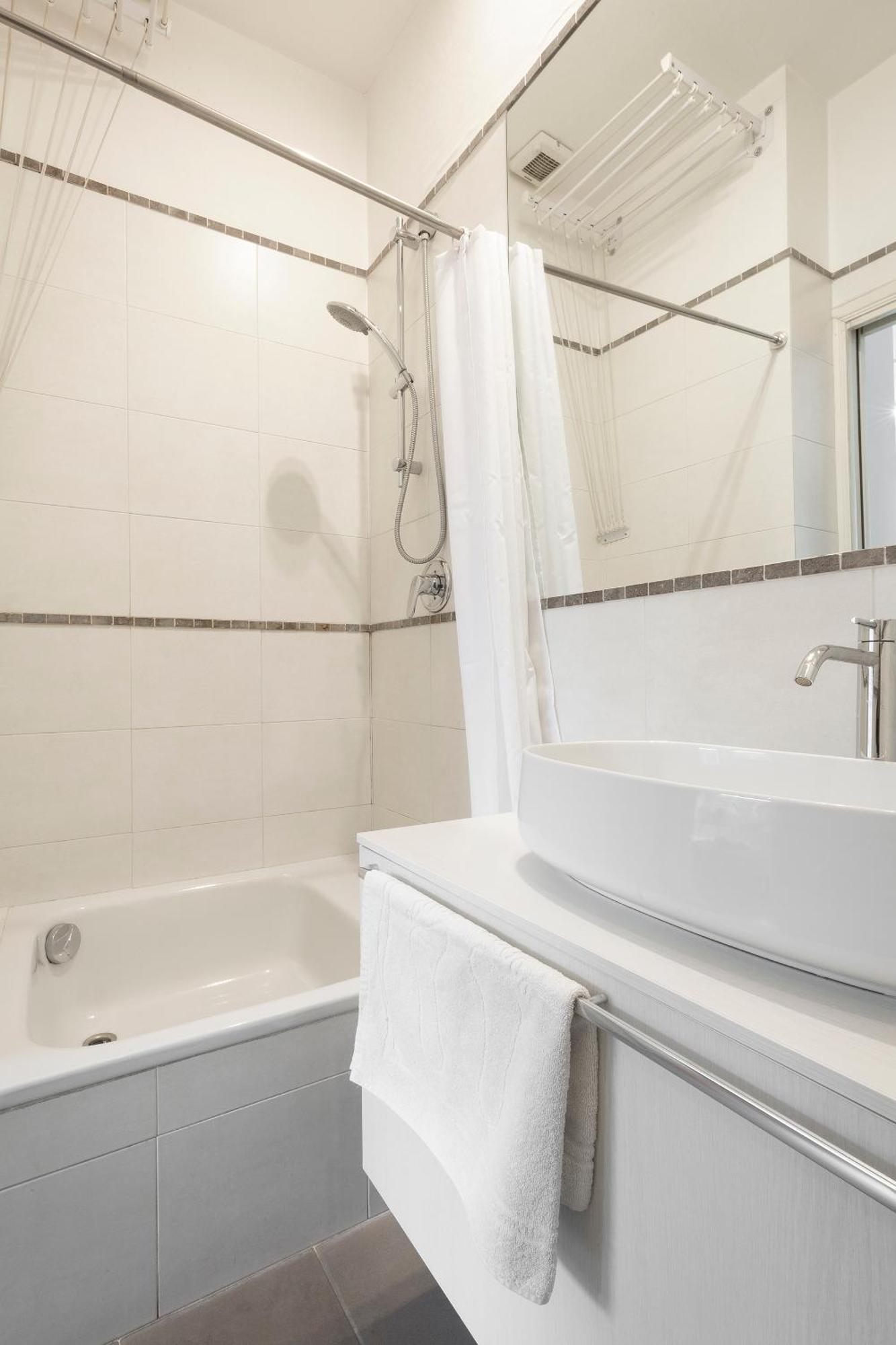 Vittore Rooms & Apartment Милан Экстерьер фото